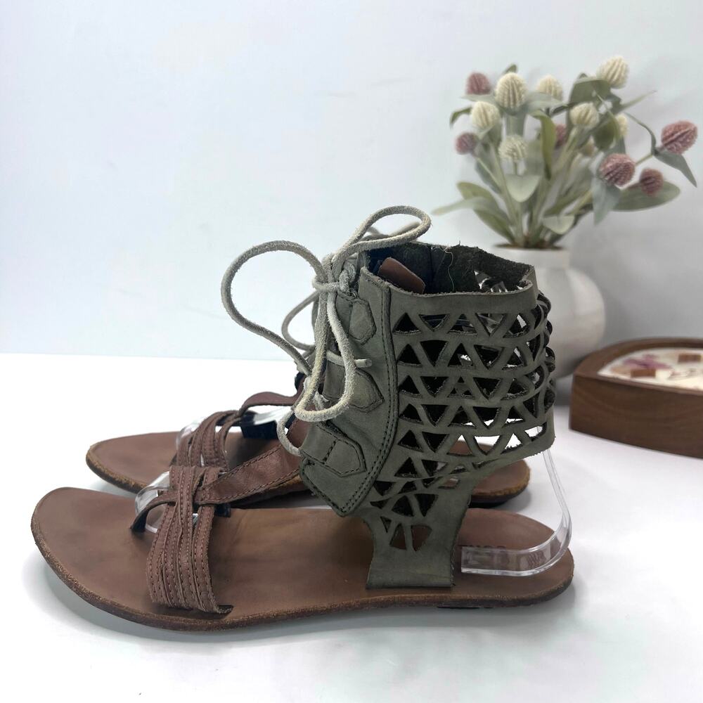 Sorel Lake Lace Up Thong Leather Boot Sandals Green/Tan Women's 9